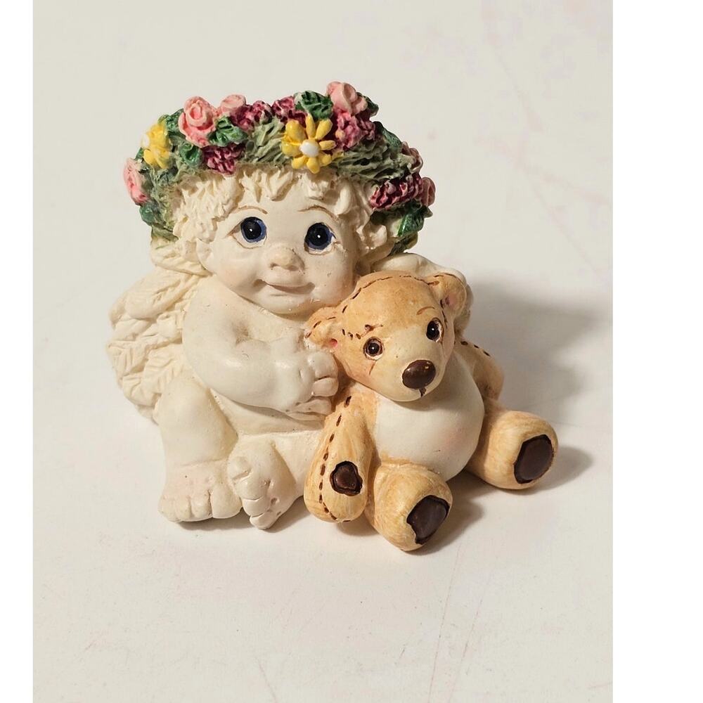 1996 Dreamsicles Playmates Cherub with Teddy Bear Figurine DC020